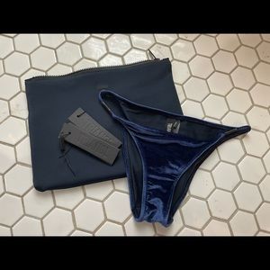Elsa Triangl Midnight Velvet Bikini Bottom Medium